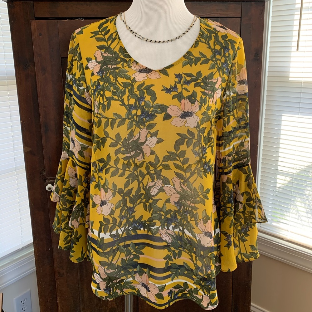 CAbi Scene Blouse